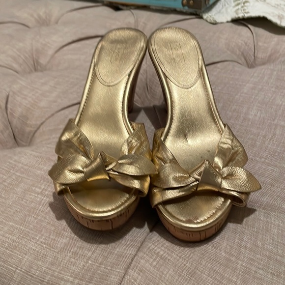 Coach Sandles - Picture 1 of 4